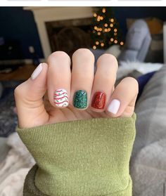 Trendy Christmas Nails, Tree Themes, Christmas Nails Easy, Cute Christmas Nails, Christmas Nails Acrylic, Aesthetic Christmas, Nails 2023