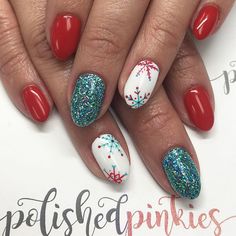 Mint Green Christmas Nails, Mint Christmas Nails, Mint And Red Christmas, Teal Christmas Nails, Dec Nails, Snowflakes Nails, Toes Ideas, Inspirational Nails, Christmas Nail Colors