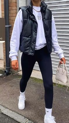 Women’s Fashion Inspiration, Athlesuire Office Outfit, Bb 550 Outfit, Trendy Winter Outfits 2022 Street Style, Black Converse Outfits Winter, Cute Cozy Outfits Aesthetic, Hot September Day Outfits, Long Sleeve Shirt With Dress Over, Lulu Align Bodysuit Outfit