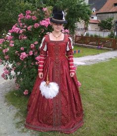 Dress inspired by the image of Bohunka from Rožmberk set: bottom shirt + corset + crinoline + petticoat + bumroll + top skirt + bodice + hat material: brocade, organanthine, cotton for the bottom layers The shirt is loose, with long sleeves finished with a drawstring and a folded edge. Stand-up collar decorated with folding and binding. Shirt sewn from fine cotton organanthin. The corset is very tight, reinforced with plastic (it can also be reinforced with metal). Sewn from brocade. Coarse cott Shirt Corset, German Costume, Historical Dress, Historical Women, Medieval Costume, Queen Dress, Medieval Clothing, Woman Dress, Gothic Dress