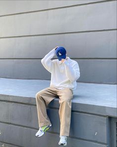 Blue Cap Outfit Men, Korean Street Fashion Mens Casual, Blue Cap Outfit, Korean Street Fashion Mens, Men With Cap, Cap Outfit Men, Korean Men Fashion, Streetwear Caps, Men Streetwear Fashion