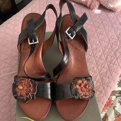 Naya Sandal Brand New In Box With Heel Shoe Is Very Comfortable Very Fashionable Shoe For Any Age With Comfort