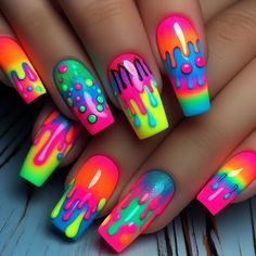 Neon Fluorescent Nail – Things That Exists 80s Nail Art, 80s Nail Designs, Lisa Frank Nails, Rainbow Pizza, Neon Nail Art Designs, Fluorescent Nails, Fingernails Painted, Neon Nail Art, Neon Summer