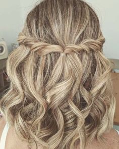 Prom Braid, Formal Hairstyles For Short Hair, Graduation Hairstyles, Up Dos For Medium Hair, Updos For Medium Length Hair, Peinados Fáciles Para Cabello Corto