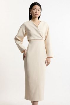 Structured Crepe Tailored Sleeveless Seam Detail Midi Dress | Karen Millen Simple Midi Dress, Petite Wedding Guest Dresses, Plus Size Workwear, Tall Dresses, Petite Coat, Fall Outfits For Work, Trending Sunglasses, White Dresses, Understated Elegance