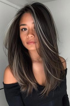 Diy Grey Highlights On Dark Hair, Blending Grey Roots, Dark Hair Minimal Highlights, Dark Hair Gray Blending, Ideas For Dark Brown Hair, Brown Hair With Silver Highlights, Trendy Hair Color Ideas, Hair Glamour, Grey Blending