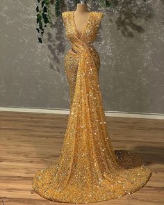 Gold V-neck Evening Dress With Sweep Train, Gold V-neck Evening Dress, Yellow V-neck Party Gown, Gold V-neck Evening Dress For Prom, Gold V-neck Wedding Gown, Gold V-neck Dress With Sweep Train, Gold V-neck Gown For Prom, Gold V-neck Dresses With Sweep Train, Glamorous Gold V-neck Evening Dress