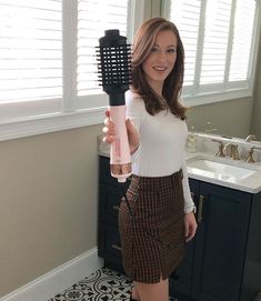 Hairdryer + Round Brush = StyleDryer Pro Salon Blowout At Home, Blowout At Home, Salon Blowout, Pro Hair, Oval Brush, Hair Drying, Round Brush, Styling Brush, Hair Detangler