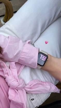 Pancakes Birthday, Valentines Boyfriend, Cake Desert, Yummy Pancakes, Necklace Tattoo, Apple Watch Fashion, Elegant Outfit Classy, College Fits, Aesthetic Dress