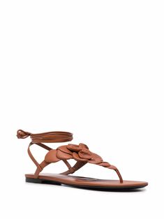 Rose Applique, Sandals Brown, Leather Floral, Brown Leather Sandals, Floral Applique, Thong Sandals, Leather Working, Valentino Garavani, Leather Sandals