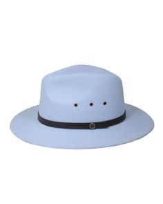 Notre chapeau fedora en feutre Ratatat le plus vendu. Soigneusement fait à la main avec de la laine australienne ce fedora est un chapeau parfait au quotidien pour les hommes et les femmes. La bande intérieure renforcée en laine et coton est conçue pour épouser la forme de votre tête pour un ajustement parfait.

 Nous ratatat à la porte du jour avec style et confort sans effort.



 Chapeau en feutre de laine 100 % australien

 Conception de chapeau unisexe

 UPF50 +

 Bouton en métal

 Bande de cuir

 Bande intérieure en coton

 Respirant




 || S/M 55 CM || M/L 57 CM || L/XL 59 CM ||

 || COURONNE 110mm || BORD 70 mm || Classic Blue Felt Hat With Short Brim, Blue Flat Brim Fedora One Size, Blue Flat Brim Fedora, Blue Felt Hat, Luxury Adjustable Blue Felt Hat, Felt Fedora, Hat For Man, Head Shapes, Felt Hat