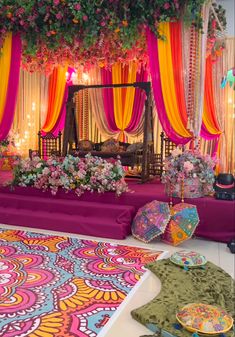 Pakistani Mehndi Decor, Restaurant Bill, Mehndi Stage, Haldi Ceremony Decorations, Mehendi Decor Ideas, Elegant Wedding Themes, Wedding Entrance Decor