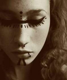 THIS IS MY FAVORITE ONE! Warrior Eyeliner, Magical Face Paint, Dystopian Makeup, Warpaint Makeup, Spiritual Makeup, Warrior Witch, Warrior Makeup, Bohemian Punk, Spiritual Warrior