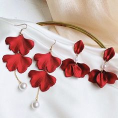 Black Ring Set, Ginko Leaves, Red Petal, Petal Earrings, Red Rose Bouquet, Face Gems, Red Petals, Gem Earrings, Funky Jewelry