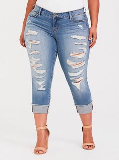 Crop Boyfriend Jean - Distressed Medium WashPlus Size Crop Boyfriend Jean - Distressed Medium Wash, TRUE BLUE 70s Style Clothing, Jeans Heels Outfit, Camouflage Jeans, Ripped Jeggings, Ripped Knee Jeans, Jeans Outfit Women, Cropped Boyfriend Jeans, Heels Outfits, Boyfriend Jean