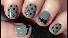 Easy Nail Art Bow and Polka Dot Design on Short Nails ArcadiaNailArt YouTube Nail Art Gris, White Polka Dot Nails, Halloween Nail Art Tutorial, Nail Art Cute, Dot Nails, Bow Nail Art, Grey Nail Designs, Bow Nail, Simple Bow