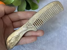 Hello ,have a nice day , Vintage Sterling Copper Travel Comb, Floral Design Antique Unique Rare, VTG Comb  Silver Plated Original Old Unique Design Lady Hair Comb   Size: 14 cm long   Material: white copper Pretty Hair Brush, English Project, Vintage Comb, Lady Hair, Silver Hair Comb, Vintage Hair Combs, New Year New Me, Hair Brushes, Vintage Hairstyles