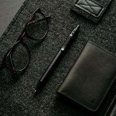 Description Elevate your daily essentials with the sleek Classic Black Grafton Pen and the premium Black Holden Wallet. The Grafton Pen offers effortless writing, feeling like an extension of your hand, while its durable design signifies quality and craftsmanship. The Black Holden Wallet, crafted from top-tier full-grain leather, combines sophistication with functionality, fitting your essentials in a slim, stylish profile. These pieces aren’t just tools; they’re a reflection of refined taste an Expensive Pens, Pen Design, Best Pens, Pens And Pencils, Copper Tubing, Dopp Kit, Timeless Art, Instagram Design, Life Design