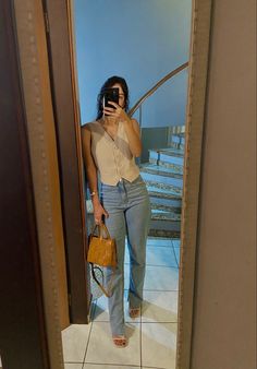 Outfit Jeans Elegante, Summer Office Outfits Work Chic Business Casual, Summer Work Outfits Office Casual Jeans, Classy Casual Outfits For Women Jeans, Lunch Outfit Ideas Summer Casual, Jeans Work Outfit Summer, Outfit Brunch Casual, Summer Chique Dresscode, Office Jeans Outfit