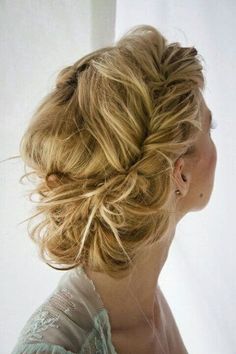 Maybe not quite this messy Romantic Updo Hairstyle Updo Casual, Peinados Recogidos, Fishtail Braid, Chic Hairstyles, Popular Hairstyles, Hair Envy, Great Hair, Messy Bun