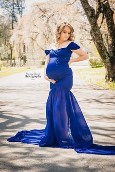 Royal BlueLux Jersey {Monroe} Maternity Gown with tossable train Maternity Dress Photoshoot, Gown Royal Blue, Photoshoot Gown, Blue Maternity Dress, Dress Photoshoot, Sweetheart Neckline Dress, Maternity Gown, Blue Jersey, Drape Sleeves