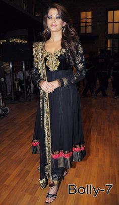 Aishwarya rai's black color anarkali suit ऐश्वर्या राय, Desi Wear, Salwar Kamiz, Desi Clothes, Patiala Salwar, Manish Malhotra, Mangalore, Indian Couture, Indian Clothes