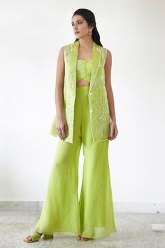 Shop for Mishru Green Organza Laia Sea Coral Embroidered Blazer And Pant Set for Women Online at Aza Fashions 3 Piece Cord Set Women, 3 Pcs Dress For Women, 3 Piece Set Outfit Women, Bandhani Dresses, Organza Blazer, Cod Set, Floor Piano, Coral Blazer, Long Blouse Designs