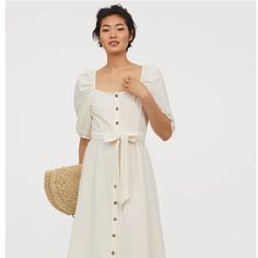 H&M Cream Crped Cotton Dress Brand New With Tag. Bought Directly From H&M Store Never Worn. No Defects Summer Pieces, Pink Summer Dress, Outfit Layout, Dress H&m, The Best Summer, H M Dresses, Hm Dress, Sell Out, Linen Top