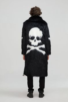 Skull and Bones Faux Fur Coat – LATENITEX