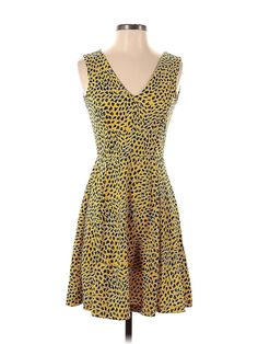 H&M Cocktail Dress Size: Small Yellow Dresses - used. 98% POLYESTER, 2% ELASTANE, A-Line, V Neck, Hearts, High Low, Sleeveless | H&M Cocktail Dress - A-Line: Yellow Hearts Dresses - Used - Size Small Linen Loose Dress, Yellow Casual Dress, Casual Tunic Dress, Cocktail Dress Yellow, Yellow Dresses, Casual Tunics, Ruched Bodycon Dress, Heart Dress, Denim Mini Dress