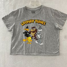 Looney Tunes Cropped T-Shirt Women's Graphic Print L Or Xl Gray Short Sleeve. New Unworn Item Missing Retail Tags. Choose Your Size. Dr-581 Cropped T Shirt, Gray Yellow, Korea Fashion, Grey Shorts, Crop Tshirt, Looney Tunes, Warner Bros, Vintage Tees, Graphic Prints