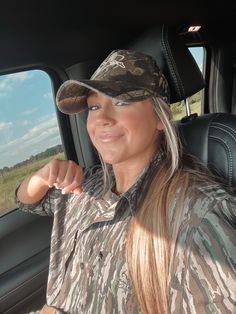 Women Hunting Aesthetic, Hunting Selfies, Duck Hunting Outfit Women, Dove Hunting Outfit Women, Hunting Outfit Women