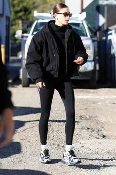 Leggins Outfit, Hailey Baldwin Street Style, Outfits Leggins, Hailey Baldwin Style, Look Legging, Black Leggings Outfit, Looks Street Style