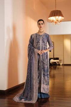 Chiffon Suit, Combination Dresses, Chiffon Sleeves, Chiffon Collection, Embroidered Chiffon, Embroidered Organza, Chiffon Dupatta, Silk Trousers, Dresses 2023