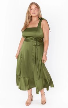 Claire Midi Dress ~ Rich Olive Luxe Satin – Show Me Your Mumu Green Chiffon Midi Dress, Curvy Wedding Guest Outfit, Maternity Wedding Guest Dress, Maternity Wedding Guest, Olive Dresses, Maternity Bridesmaid Dress, Maternity Dress Wedding Guest, Olive Bridesmaid Dresses, Olive Green Midi Dress