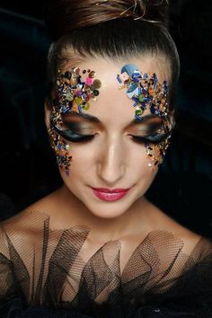 <3 Makeup Carnaval, Makeup Runway, Galaxy Makeup, Fashion Make Up, Mode Editorials, Make Up Inspiration