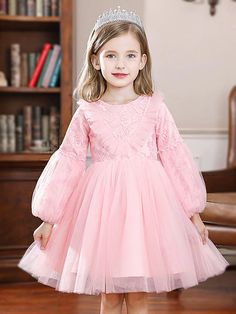 Vestido de fiesta largo de tul con cuello joya para fiesta de bodas Vestidos de niña de las flores con – BIZTUNNEL Princess Style Long Sleeve Tulle Ball Gown, Princess Style Long Sleeve Tulle Gown, Spring Long Sleeve Tutu Dress For Pageant, Long Sleeve Tulle Tutu Dress With Ruffles, Pink Long Sleeve Pageant Dress, Spring Fitted Long Sleeve Ball Gown, Spring Princess Tulle Gown, Long Sleeve Tulle Princess Dress With Ruffles, Long Sleeve Lace Princess Dress For Dress-up