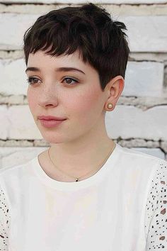 Short Pixie Round Face, Round Face Pixie Haircut, Carey Mulligan Pixie, Womens Pixie Haircut, 2024 Pixie Cut, Pixie Cut Square Face, Haircuts For A Round Face, Colored Pixie Cut, Very Short Pixie Haircut