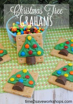 christmas tree graham crackers on a table