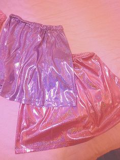 Hologram Skirt, Ropa Upcycling, Daphne Blake, Hot Spicy, Rave Festival, Looks Vintage, Festival Outfits, Bling Bling, Alibaba Group