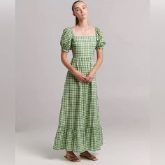 Nwt Green And White Open Back Checkered Paris Maxi Dress Size: 2 Fabric: 100% Cotton Made In China Floor Length Maxi Dress, Gorgeous Maxi Dresses, Spring Baby Shower, Green Gingham, Metallic Sandals, Summer Boho, Spring Baby, Dress Designer, Easter Dress