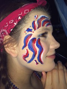 School Painting Ideas, America Face Paint, Highschool Homecoming, School Spirit Face Paint, Spirit Day Ideas, Halloween Face Paint, 4th Of July Makeup, School Spirit Week, Homecoming Spirit Week