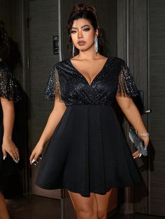 Negro Fiesta Collar manga corta Tela tejida Liso A línea Embellished Estiramiento medio Plus Size Cocktail Outfit, Semi Formal Plus Size Dresses, Formal Dresses For Curvy Women, Plus Size Party Outfit, Semi Formal Dress Code, Masquerade Outfit Ideas, Plus Size Party Dress, Masquerade Outfit, Plus Zise