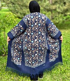 UZBEK CHAPAN, VINTAGE SUZANI EMBROIDERY COAT, WOOL UZBEK ROBE, UZBEKISTAN CAFTAN, EMBROIDERED JACKET, TADJIK DRESS Dimensions: from top to bottom: 125 cm/49 inch. waist circumference: 110 cm/43,3 inch leinght sleeve: 45 cm/18 inch Condition: new item Please see photo Shipping: * Every item will be shipped from Uzbekistan via Uzbekistan postal service. Tracking number will be provided. * Parcels will be delivered within one month. * Handling time: 1 - 3 days except holidays and weekends. Please c Traditional Spring Kimono Shawl, Traditional Shawl Kimono For Spring, Vintage Fall Shawl, Traditional Shawl Kimono For Fall, Folk Style Blue Outerwear For Fall, Blue Folk Style Outerwear For Fall, Embroidered Winter Outerwear With Kimono Sleeves, Long Embroidered Blue Outerwear, Traditional Floral Embroidered Shawl For Winter