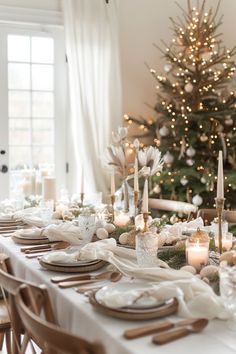 Elevate your Christmas table with farmhouse-inspired decor that’s both simple and stylish. These ideas offer a mix of rustic warmth and festive flair, perfect for any holiday meal. Country Farmhouse Decor Christmas, Christmas Accent Table Decor, Modern Christmas Table, Holiday Table, Beige Christmas, French Country Christmas Decor, Winter Table Decor, French Country Christmas, Country Christmas Decorations