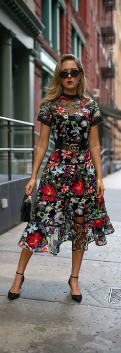 Mary Orton, Mode Ab 50, 2017 Trends, Walking Down The Street, Fall Florals, Dress Leather, Embroidered Midi Dress