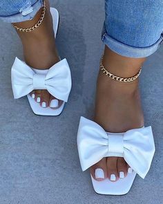 Chic White Sandals With Bow, White Open Toe Sandals With Bow, Cute Bow Sandals For The Beach, White Bow Sandals For Spring, Cute White Beach Sandals, White Summer Sandals For Brunch, White Sandals For Summer Brunch, White Synthetic Sandals For Brunch, Square Shoes