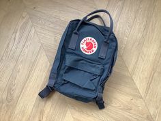 Vintage Fjallraven Kanken Mini, Dark Blue Backpack for Kids. W: 22 cm H: 27 cm (with handle 34 cm) D: 10 cm In very good condition. Kanken Sky Blue, Fjallraven Kanken Mini Backpack, Fjallraven Kanken Mini, Fjallraven Kanken Blue, Fjallraven Kanken Royal Blue, Fjall Raven Kanken Backpack Pink, Kanken Mini, Blue Backpack, Kids Backpacks