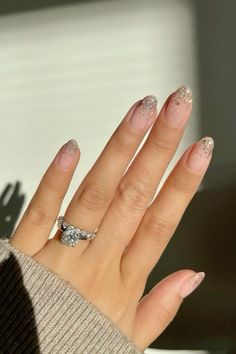 Best winter nail ideas | trendy winter nails | cute winter nails | simple winter nails | aesthetic winter nails | short winter nails Nail Designs For Christmas, Sparkly Nail Designs, Nye Nails, Engagement Nails, Bridesmaids Nails, Glittery Nails, Gold Glitter Nails, Romantic Nails, Ombre Nails Glitter