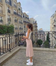 Paris Jeans Outfit Summer, Cute Hot Summer Day Outfits, Dresses To Wear To Italy, Spain Outfit Inspo Summer, Parisian Dresses Summer, Classy Spring Break Outfits, Women’s European Fashion Summer, Europe Style Summer, Italy Summer Fashion Vacation